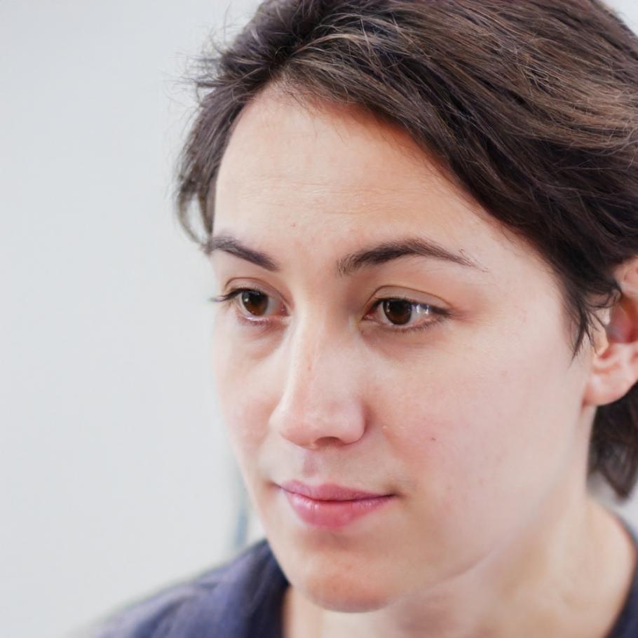 Directora de Investigación Financiera